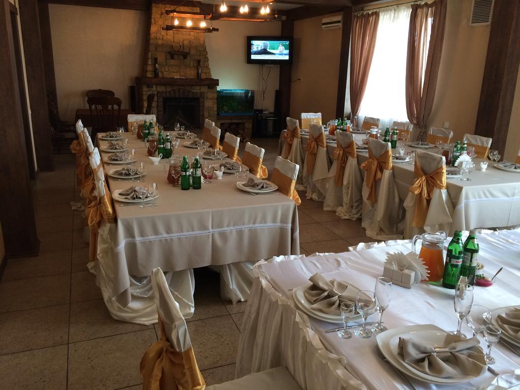 Hotel Grant Pesochin Zewnętrze zdjęcie